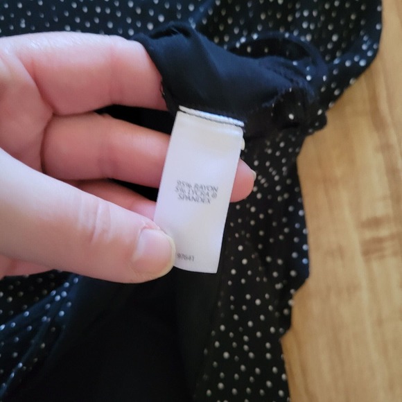 J JIll Wearever Top Shirt Womens Large Black White Swiss Dot Stretchy Everyday - Picture 5 of 12